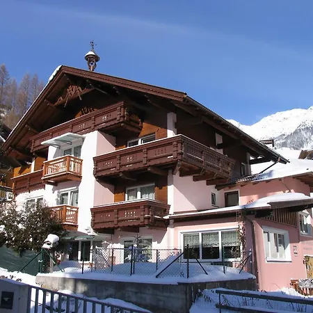 Garbershof Konukevi 3*